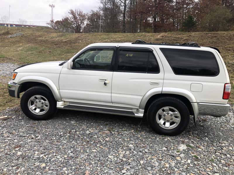 2002 Toyota 4RUNNER SR5 SUV 2002 Toyota 4RUNNER SR5 SUV