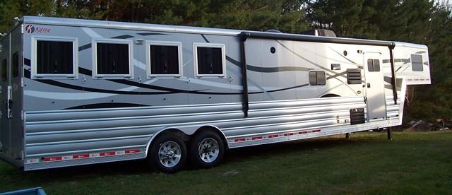 2017 Kiefer Manufacturing Genesis 8154 Sierra LQ Horse Trailer 2017 Kiefer Manufacturing Genesis 8154 Sierra LQ Horse Trailer