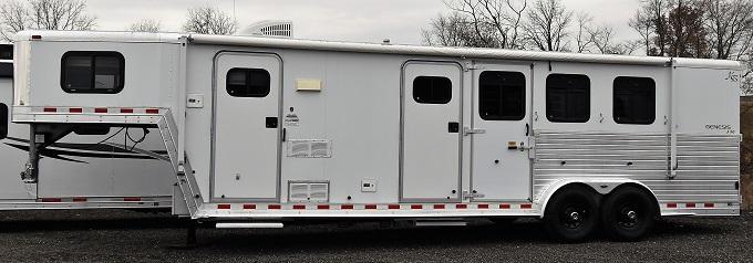 2001 Keifer Built Genesis X340 w/Midtack Horse Trailer 2001 Keifer Built Genesis X340 w/Midtack Horse Trailer