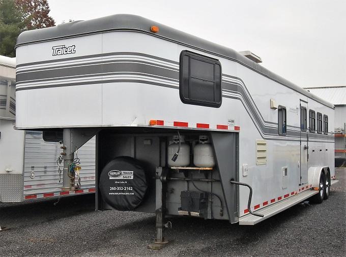 1999 Trail-Et Conquest w/12' LQ Horse Trailer 1999 Trail-Et Conquest w/12' LQ Horse Trailer