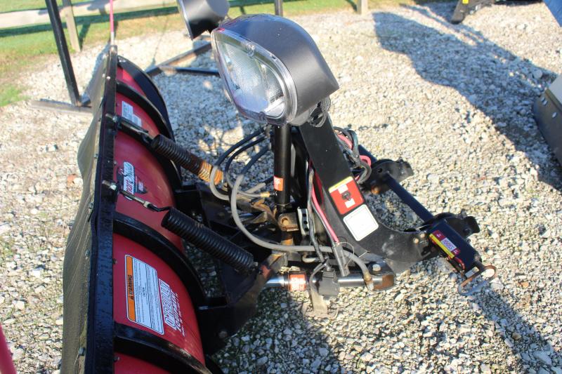 2012 BOSS 7' 6" POLY SPORT DUTY Snow Truck Plow USED 2012 BOSS 7' 6" POLY SPORT DUTY Snow Truck Plow USED