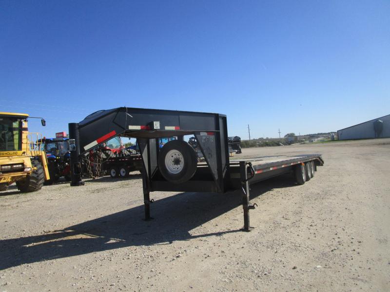 2006 H and H Trailer 30 GN Equipment Trailer 2006 H and H Trailer 30 GN Equipment Trailer