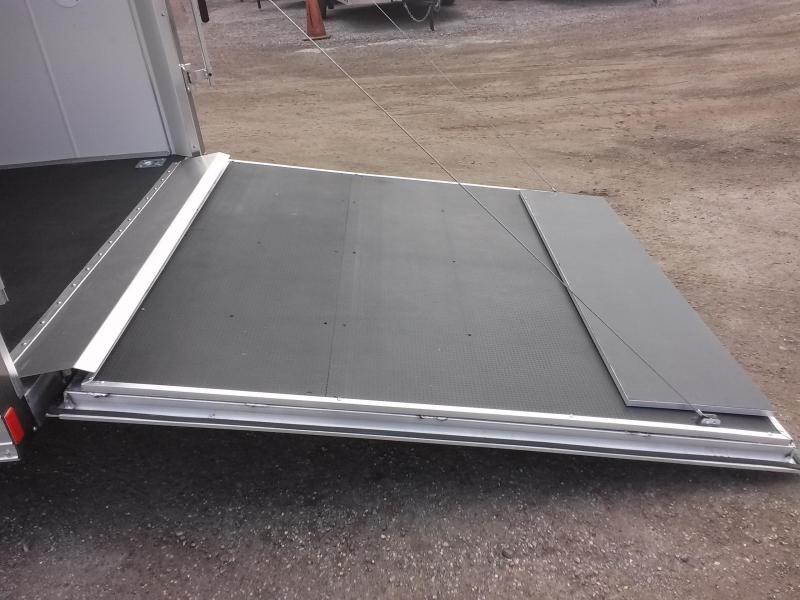 Wauv7x1422 Wells Cargo 7x14 Silver Sport Aluminum Enclosed Cargo