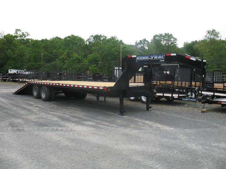 Sure-Trac HD Deckover GN w/ Hydraulic Dovetail Equipment Trailers Sure-Trac HD Deckover GN w/ Hydraulic Dovetail Equipment Trailers