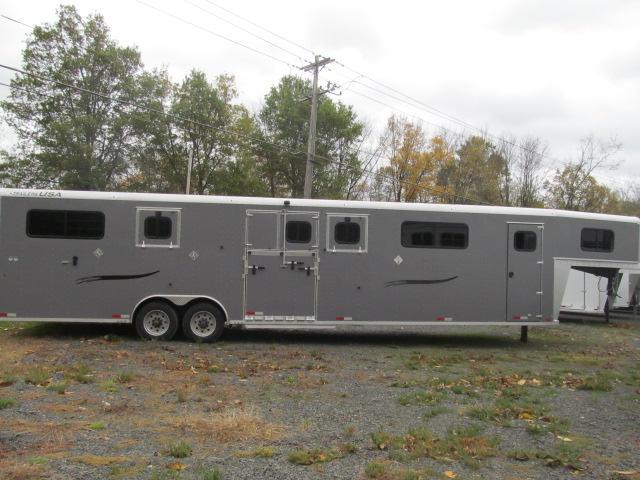 2020 Trailers USA Inc. Patriot 6H Head to Head with Dressing Room Horse Trailer 2020 Trailers USA Inc. Patriot 6H Head to Head with Dressing Room Horse Trailer