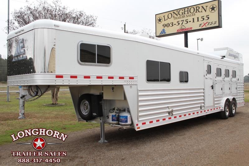 2011 Elite Trailers 4 Horse 12.8ft Living Quarter with Generator Horse Trailer 2011 Elite Trailers 4 Horse 12.8ft Living Quarter with Generator Horse Trailer