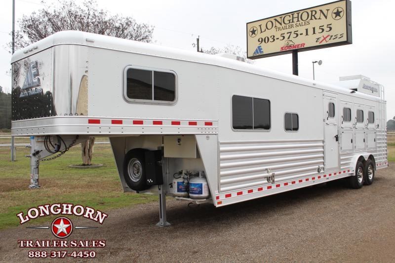2011 Elite Trailers 4 Horse 12.8ft Living Quarter with Generator Horse Trailer 2011 Elite Trailers 4 Horse 12.8ft Living Quarter with Generator Horse Trailer