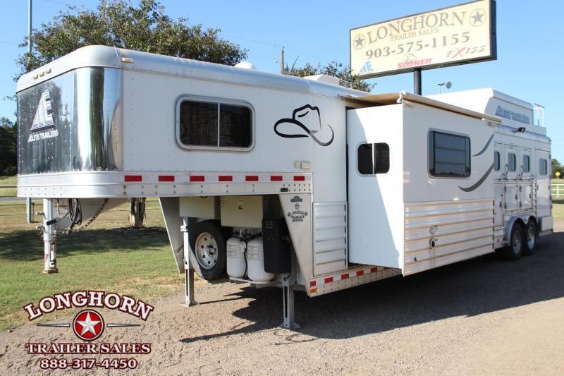 2011 Elite Trailers 3 Horse 16ft Shortwall with Slide Out Horse Trailer 2011 Elite Trailers 3 Horse 16ft Shortwall with Slide Out Horse Trailer