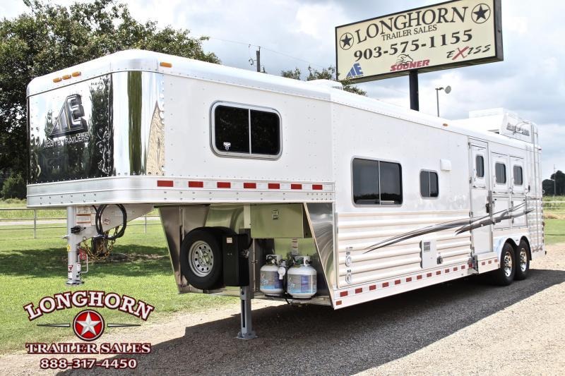 2020 Elite Trailers 3 Horse 12.8ft Shortwall wiith Generator Horse Trailer 2020 Elite Trailers 3 Horse 12.8ft Shortwall wiith Generator Horse Trailer