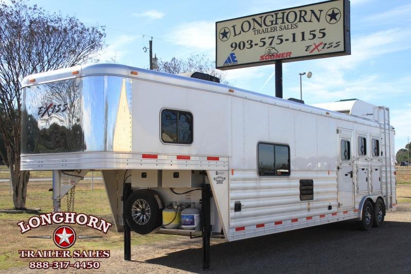 2017 Exiss 3 Horse 14 Ft Lq w/ Generator 2017 Exiss 3 Horse 14 Ft Lq w/ Generator