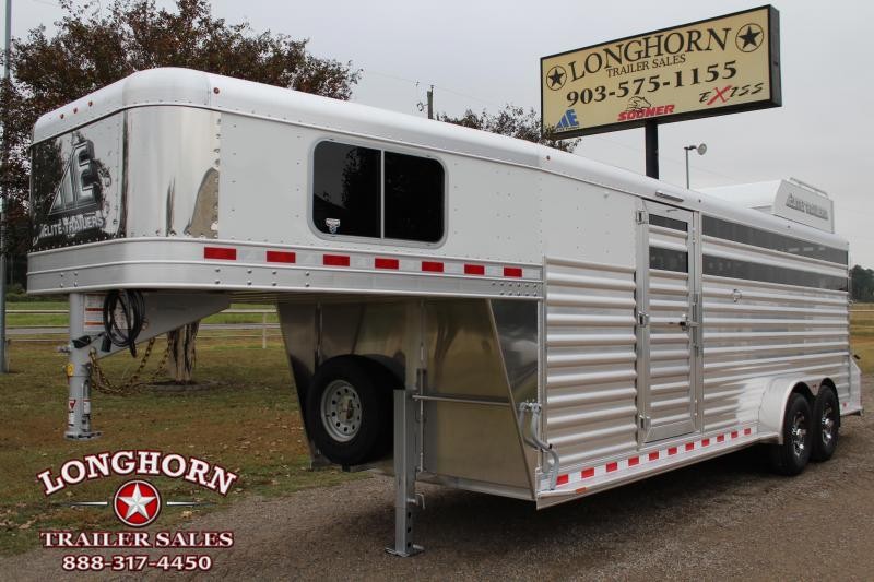 2021 Elite Trailers 22ft Roper Special with Swing Out Saddle Rack Livestock Trailer 2021 Elite Trailers 22ft Roper Special with Swing Out Saddle Rack Livestock Trailer