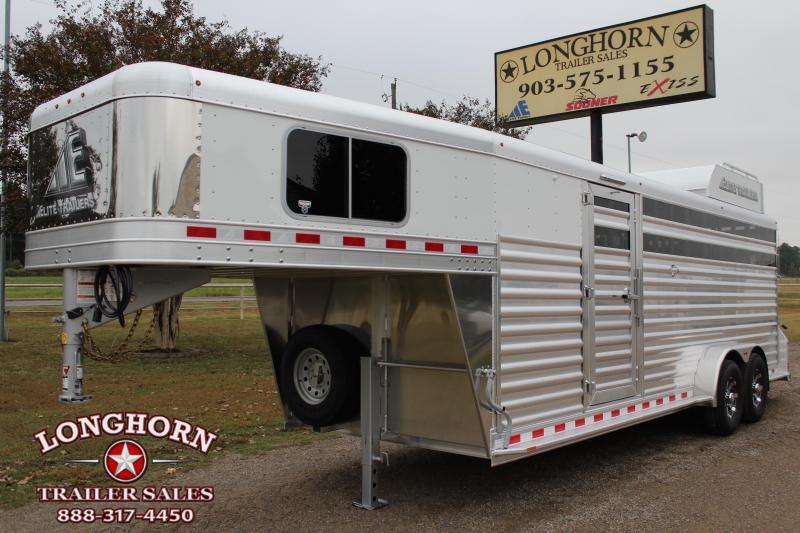 2021 Elite Trailers 22ft Roper Special with Swing Out Saddle Rack Livestock Trailer 2021 Elite Trailers 22ft Roper Special with Swing Out Saddle Rack Livestock Trailer