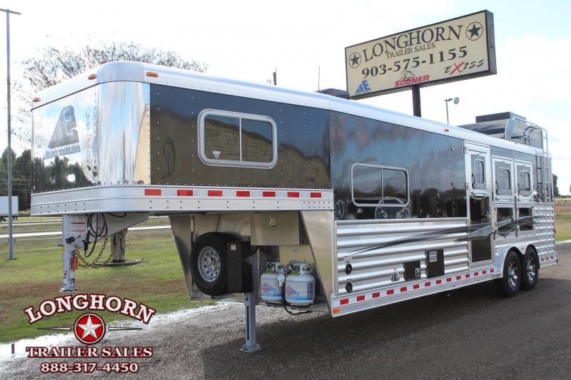 2020 Elite Trailers 3 Horse 10.8ft Living Quarter with Generator Horse Trailer 2020 Elite Trailers 3 Horse 10.8ft Living Quarter with Generator Horse Trailer