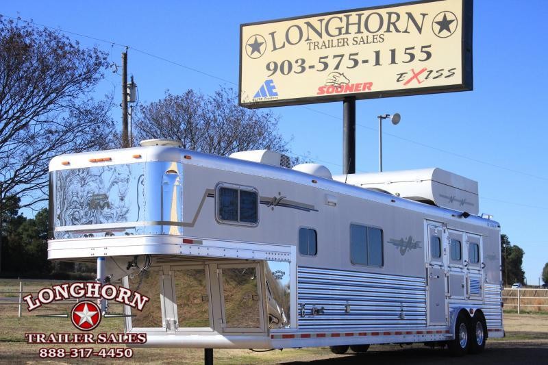 2004 Platinum Coach 3 Horse 16'Ft Outlaw Lq w/ Generator 2004 Platinum Coach 3 Horse 16'Ft Outlaw Lq w/ Generator