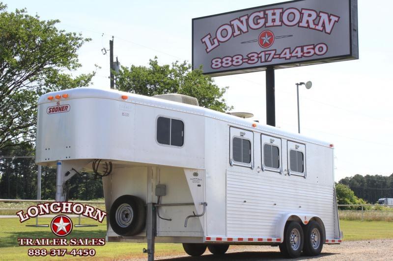1994 Sooner Trailers 3 Horse Gooseneck 1994 Sooner Trailers 3 Horse Gooseneck