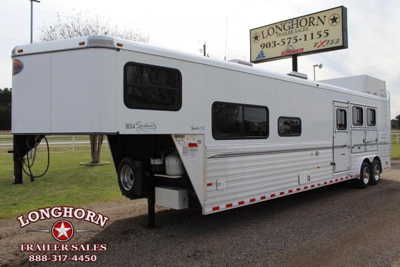 2009 Sundowner Trailers 3 Horse 14ft Living Quarter Signature Series Horse Trailer 2009 Sundowner Trailers 3 Horse 14ft Living Quarter Signature Series Horse Trailer