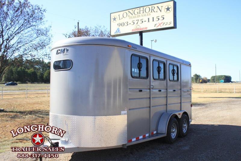 2017 CM 3 Horse Bp / Drop Windows Horse Trailer 2017 CM 3 Horse Bp / Drop Windows Horse Trailer