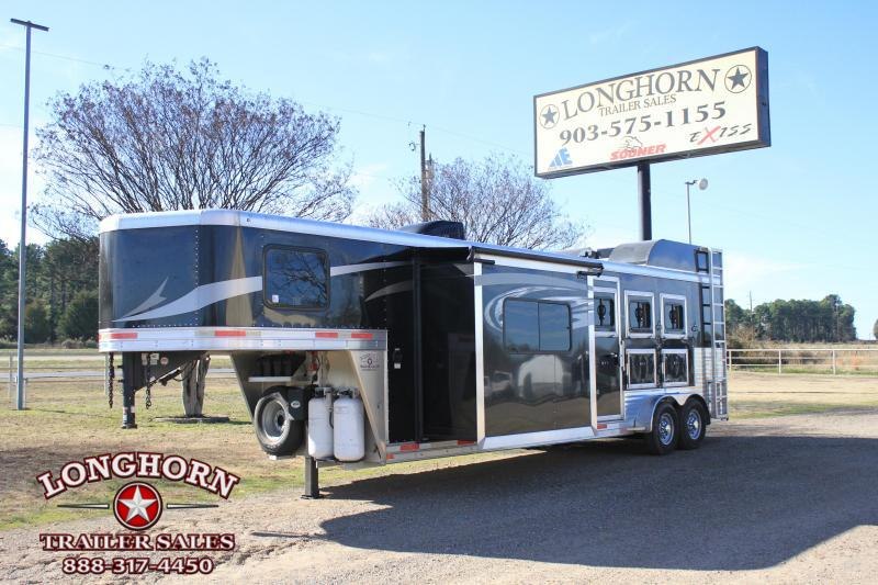 2017 Lakota 3 Horse 11 Ft Lq w/ Slide out & Generator 2017 Lakota 3 Horse 11 Ft Lq w/ Slide out & Generator