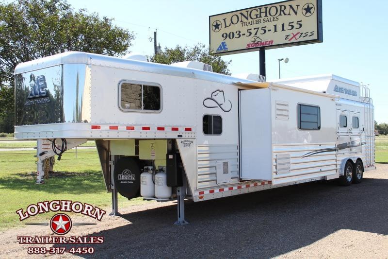 2016 Elite 3 Horse 18ft Custom Living Quarter with Slide Out Horse Trailer 2016 Elite 3 Horse 18ft Custom Living Quarter with Slide Out Horse Trailer