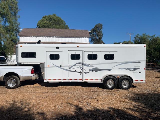 2002 Logan Qualifier 3 Horse Slant Load Trailer 2002 Logan Qualifier 3 Horse Slant Load Trailer