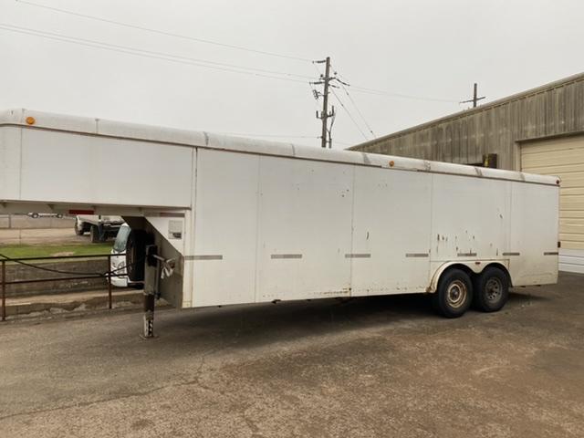 2008 WW 8' x 28' Gooseneck Enclosed Cargo Trailer 2008 WW 8' x 28' Gooseneck Enclosed Cargo Trailer