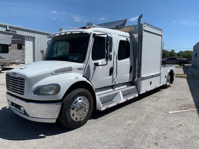 2006 Freightliner SportChassis Heavy Duty pick up Garage Model Truck 2006 Freightliner SportChassis Heavy Duty pick up Garage Model Truck