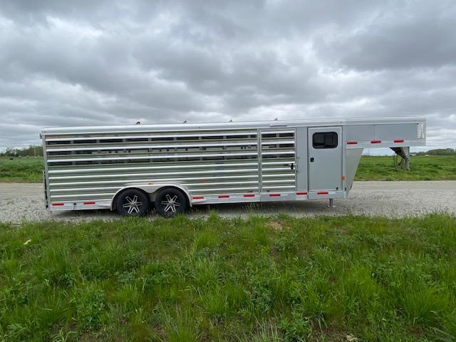 2018 Exiss Trailers Exhibitor 7026A 10 pen Livestock Trailer 2018 Exiss Trailers Exhibitor 7026A 10 pen Livestock Trailer