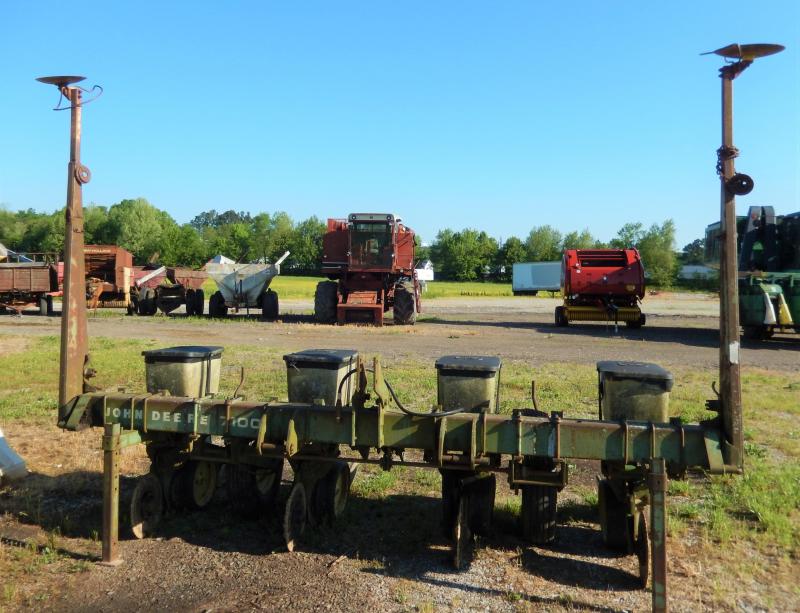 JD 7100 4 ROW NO TIL PLANTER JD 7100 4 ROW NO TIL PLANTER