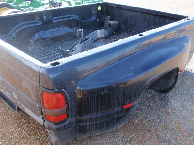 2001 DODGE DUALLY 3500 TRUCK BED 2001 DODGE DUALLY 3500 TRUCK BED
