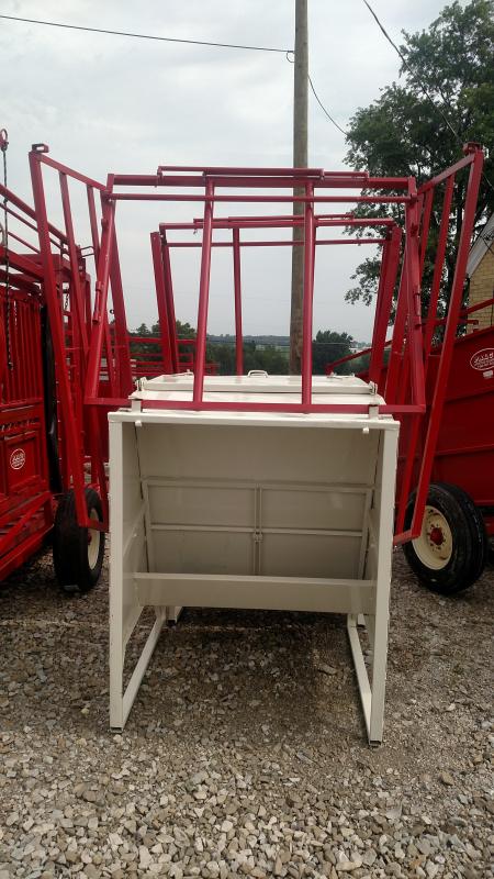 2017 Apache 17 Bu Creep Feeder W Panels Near Me Trailer
