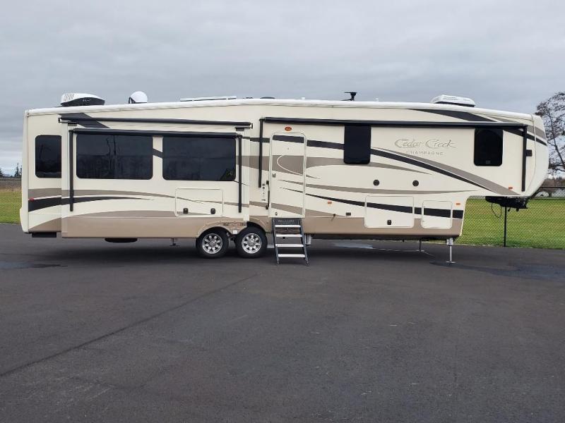 2017 Forest River Inc. Cedar Creek 38EL Fifth Wheel Campers RV 2017 Forest River Inc. Cedar Creek 38EL Fifth Wheel Campers RV