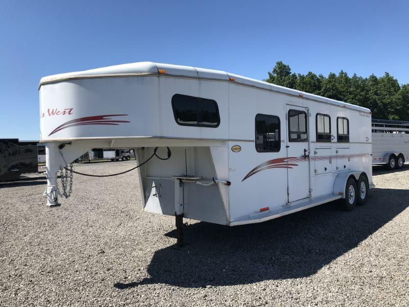 2000 3 HORSE TRAILS WEST GOOSENECK W/DRESS HORSE TRAILER 2000 3 HORSE TRAILS WEST GOOSENECK W/DRESS HORSE TRAILER