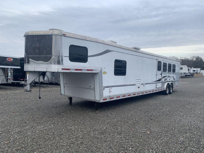 2006 4 HORSE BISON GOOSENECK LIVING QUARTERS HORSE TRAILER 2006 4 HORSE BISON GOOSENECK LIVING QUARTERS HORSE TRAILER