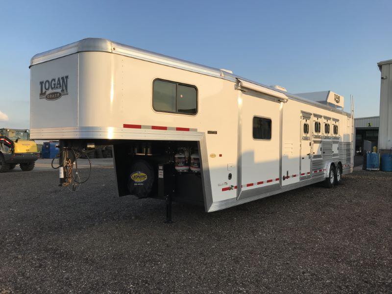 2020 4 HORSE LOGAN GOOSENECK LIVING QUARTERS HORSE TRAILER 2020 4 HORSE LOGAN GOOSENECK LIVING QUARTERS HORSE TRAILER