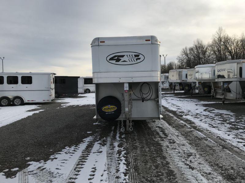 2011 3 HORSE 4 STAR GOOSENECK SLANT W/DRESS HORSE TRAILER 2011 3 HORSE 4 STAR GOOSENECK SLANT W/DRESS HORSE TRAILER