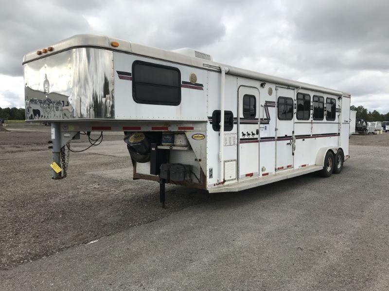 2004 4 HORSE ADAMS GOOSENECK LIVING QUARTERS HORSE TRAILER 2004 4 HORSE ADAMS GOOSENECK LIVING QUARTERS HORSE TRAILER