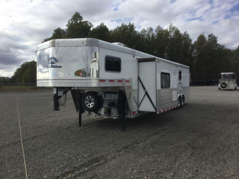 2014 3 HORSE BLUE RIBBON GOOSENECK LIVING QUARTERS HORSE TRAILER 2014 3 HORSE BLUE RIBBON GOOSENECK LIVING QUARTERS HORSE TRAILER