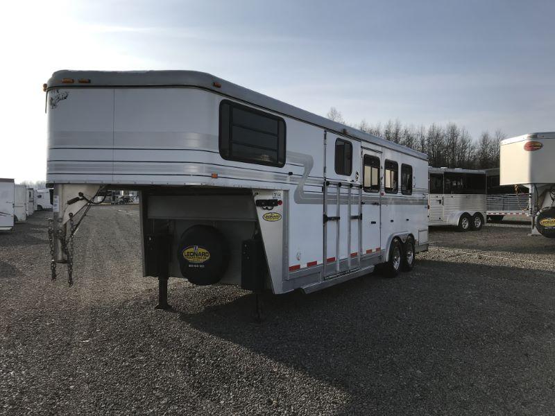 2002 3 HORSE HAWK GOOSENECK W/DRESS HORSE TRAILER 2002 3 HORSE HAWK GOOSENECK W/DRESS HORSE TRAILER