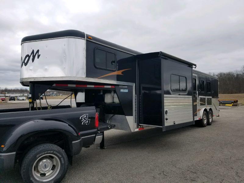 2014 3 HORSE BISON GOOSENECK W/LIVING QUARTERS HORSE TRAILER 2014 3 HORSE BISON GOOSENECK W/LIVING QUARTERS HORSE TRAILER