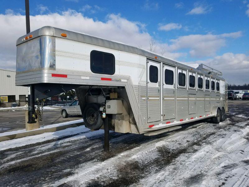 2002 6 HORSE SIDE KICK GOOSENECK HORSE TRAILER 2002 6 HORSE SIDE KICK GOOSENECK HORSE TRAILER