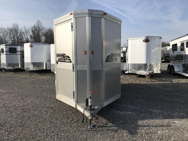 2012 2 HORSE ECLIPSE BUMPER PULL W/DRESS HORSE TRAILER 2012 2 HORSE ECLIPSE BUMPER PULL W/DRESS HORSE TRAILER
