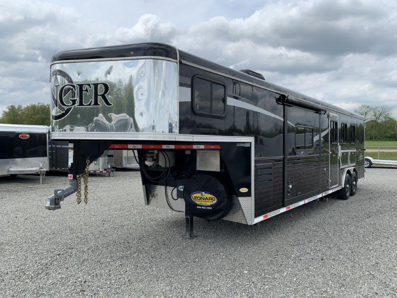2015 3 HORSE BISON GOOSENECK W/LIVING QUARTERS HORSE TRAILER 2015 3 HORSE BISON GOOSENECK W/LIVING QUARTERS HORSE TRAILER