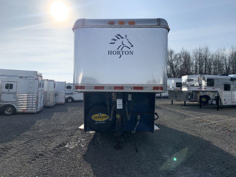 2002 3 HORSE HORTON GOOSENECK W/DRESS HORSE TRAILER 2002 3 HORSE HORTON GOOSENECK W/DRESS HORSE TRAILER