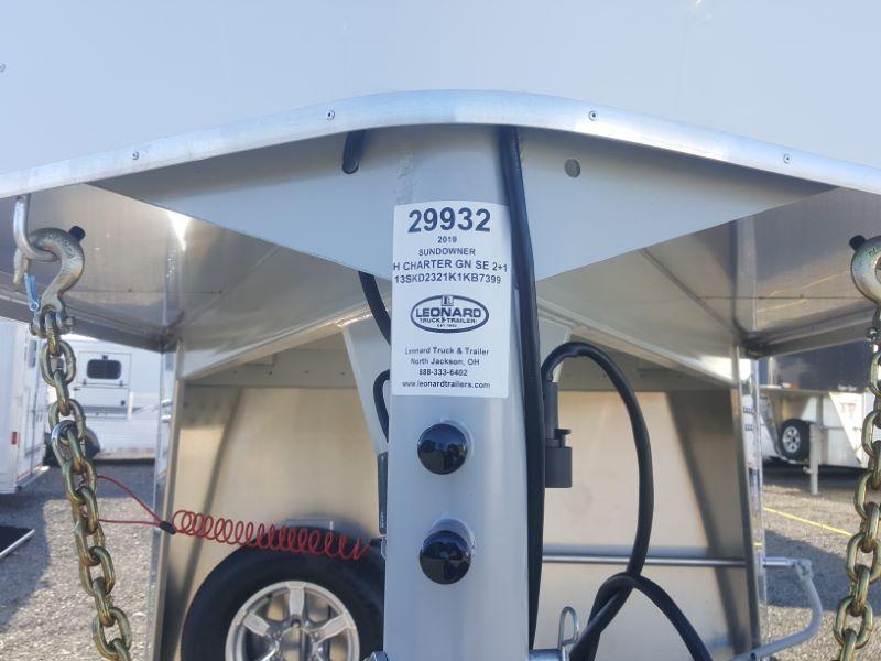 2019 S HORSE SUNDOWNER GOOSENECK W/DRESS HORSE TRAILER 2019 S HORSE SUNDOWNER GOOSENECK W/DRESS HORSE TRAILER