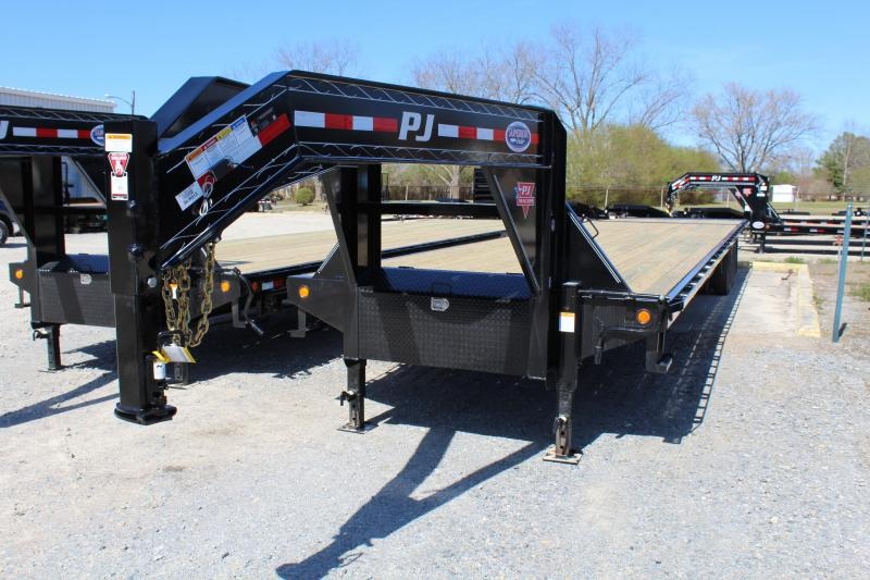 2019 PJ Trailers 40ft Gooseneck w/ Hydraulic Dovetail 2019 PJ Trailers 40ft Gooseneck w/ Hydraulic Dovetail