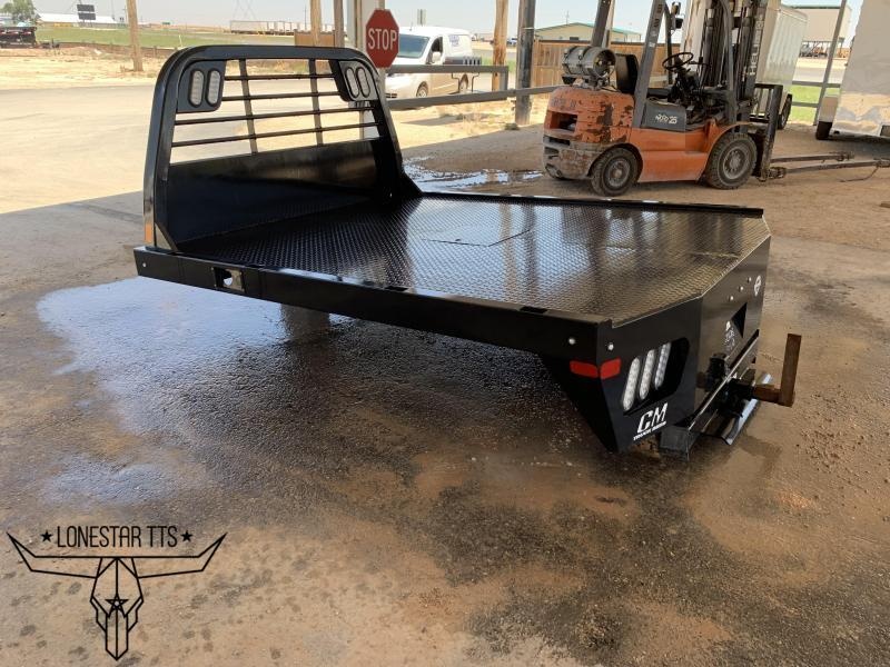 2018 CM Smooth Rail Flatbed 2018 CM Smooth Rail Flatbed