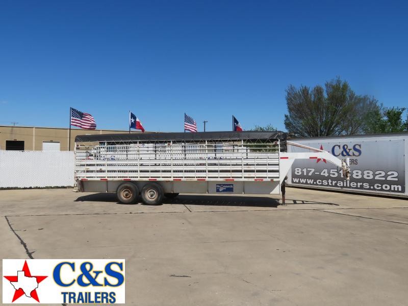 1999 Gooseneck 6 x 24 Livestock Trailer 1999 Gooseneck 6 x 24 Livestock Trailer