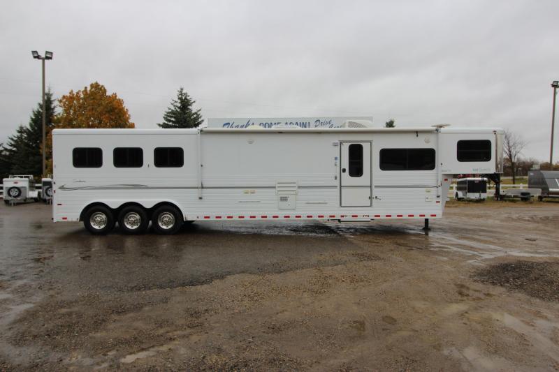2009 Sundowner Trailers 3HR GN 18 LQ Horse Trailer 2009 Sundowner Trailers 3HR GN 18 LQ Horse Trailer