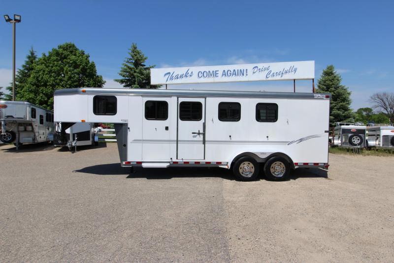 2003 Trail-Et 3HR GN Weekender Horse Trailer 2003 Trail-Et 3HR GN Weekender Horse Trailer