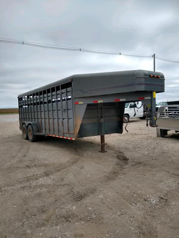 1999 Travalong 6'8X20 GN Livestock Trailer 1999 Travalong 6'8X20 GN Livestock Trailer